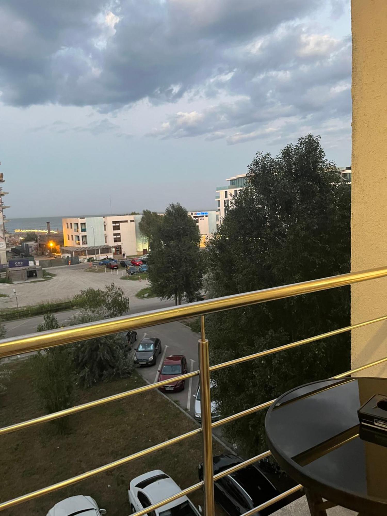 Ferienwohnung Apart Miren Summerland Mamaia Exterior foto